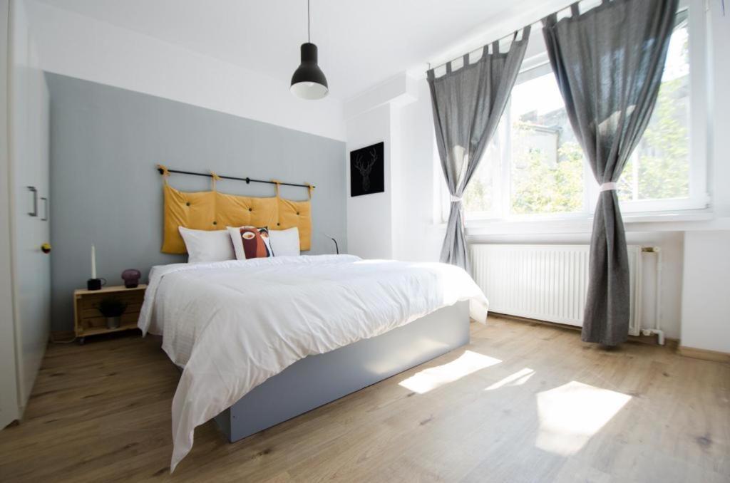 Bright Apartment Near Cismigiu And Old Town 부쿠레슈티 외부 사진