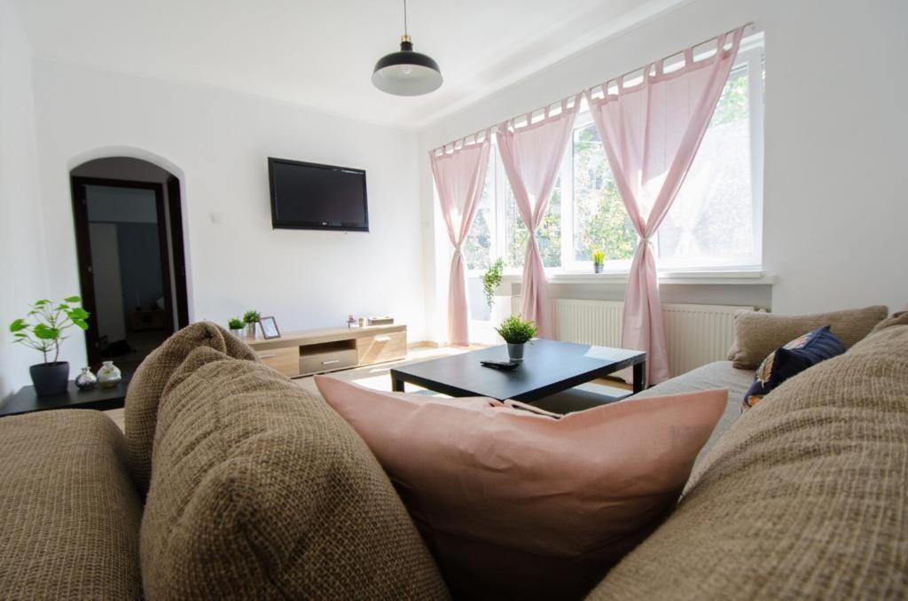 Bright Apartment Near Cismigiu And Old Town 부쿠레슈티 외부 사진